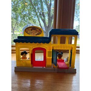 Fisher-Price Little People Restaurant Playset With Two Figures